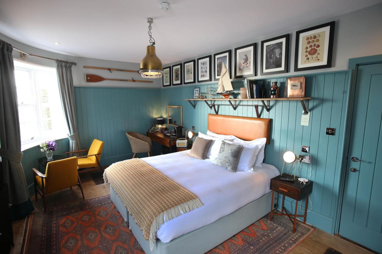 The Pilot Boat Hotel Lyme Regis Buitenkant foto